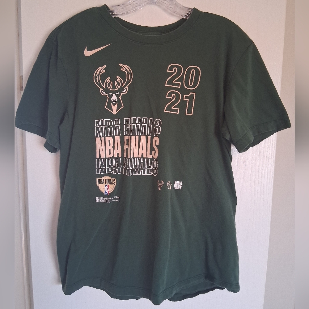 2021 Milwaukee Bucks NBA Finals Tshirt. Nike Tee Size M.